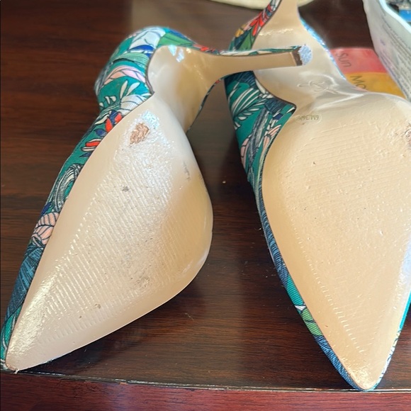 Jessica Simpson size 6, Floral Print Women's Stiletto Heels - Picture 3 of 16